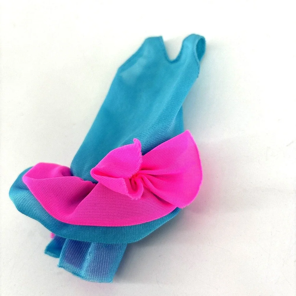 Vintage Barbie Aqua Blue and‎ Pink Figure Skating Outfit Dress w Bow